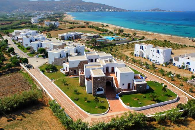 Plaza Beach Hotel in Plaka Naxos