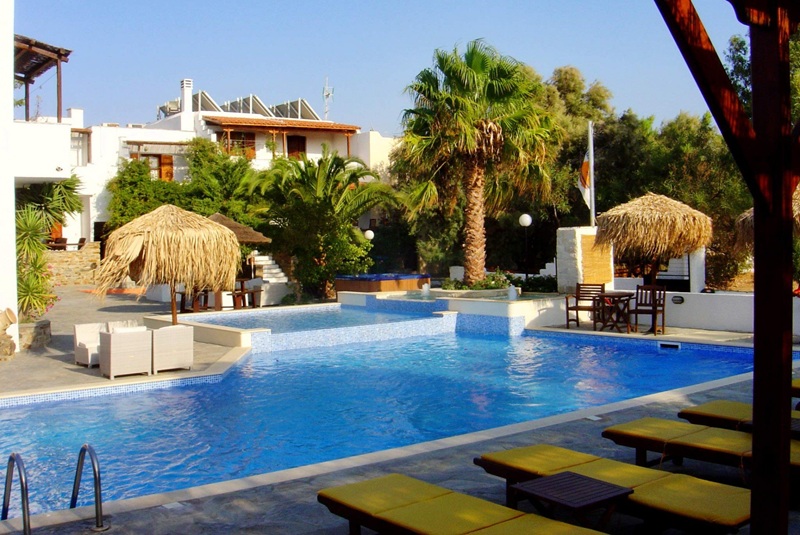 Summerland Holiday Resort in Kastraki Naxos