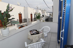 vasilikos apartments naxos